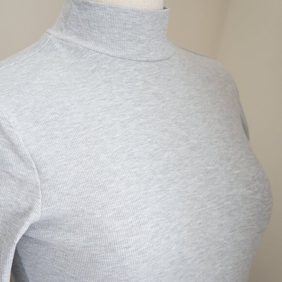 Athleta Signature Rib Mockneck Turtleneck Shirt Size Small in Color Grey Heather - Picture 8 of 12
